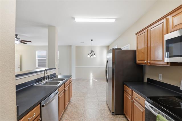 Building Photo - 3913 Hawkins Dr