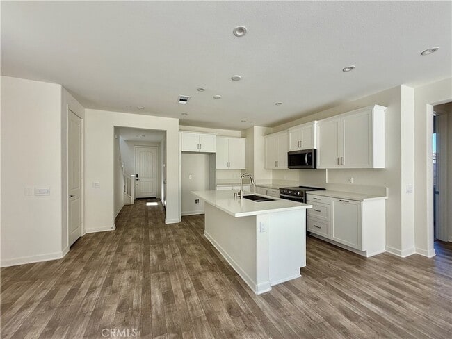 Building Photo - 16062 Jaegar