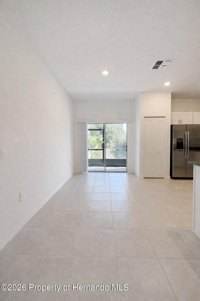 Building Photo - 6090 Shiner St