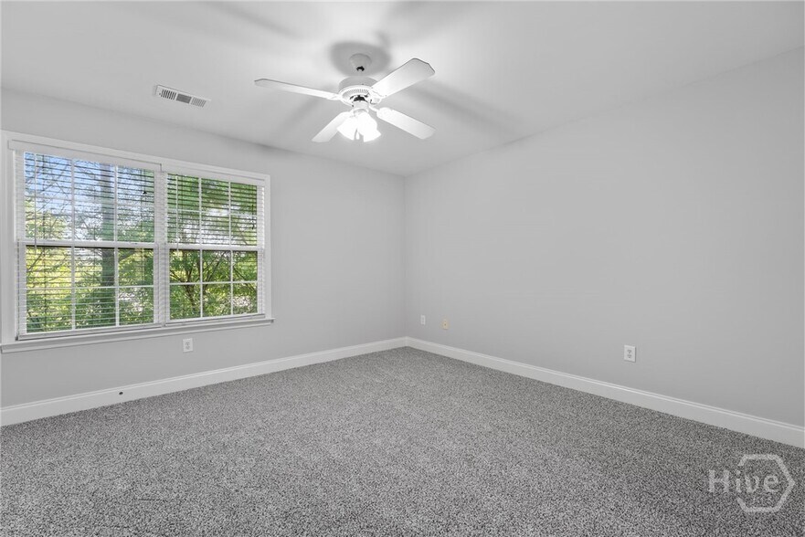 Building Photo - 460 Barnett Shoals Rd