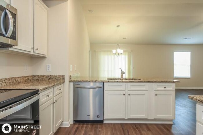 Building Photo - 118 Pillow Ln, Burlington, NC 27217