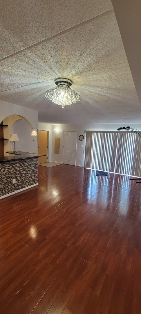 Building Photo - First Floor Unit - Northeast
