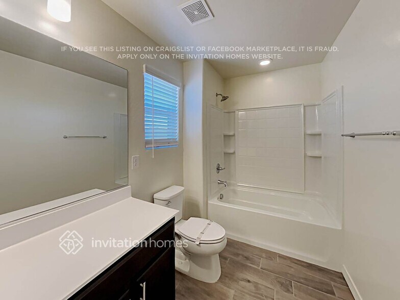 Building Photo - 2109 N 209th Ln