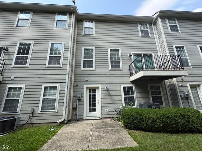 Building Photo - 9059 Rider Dr