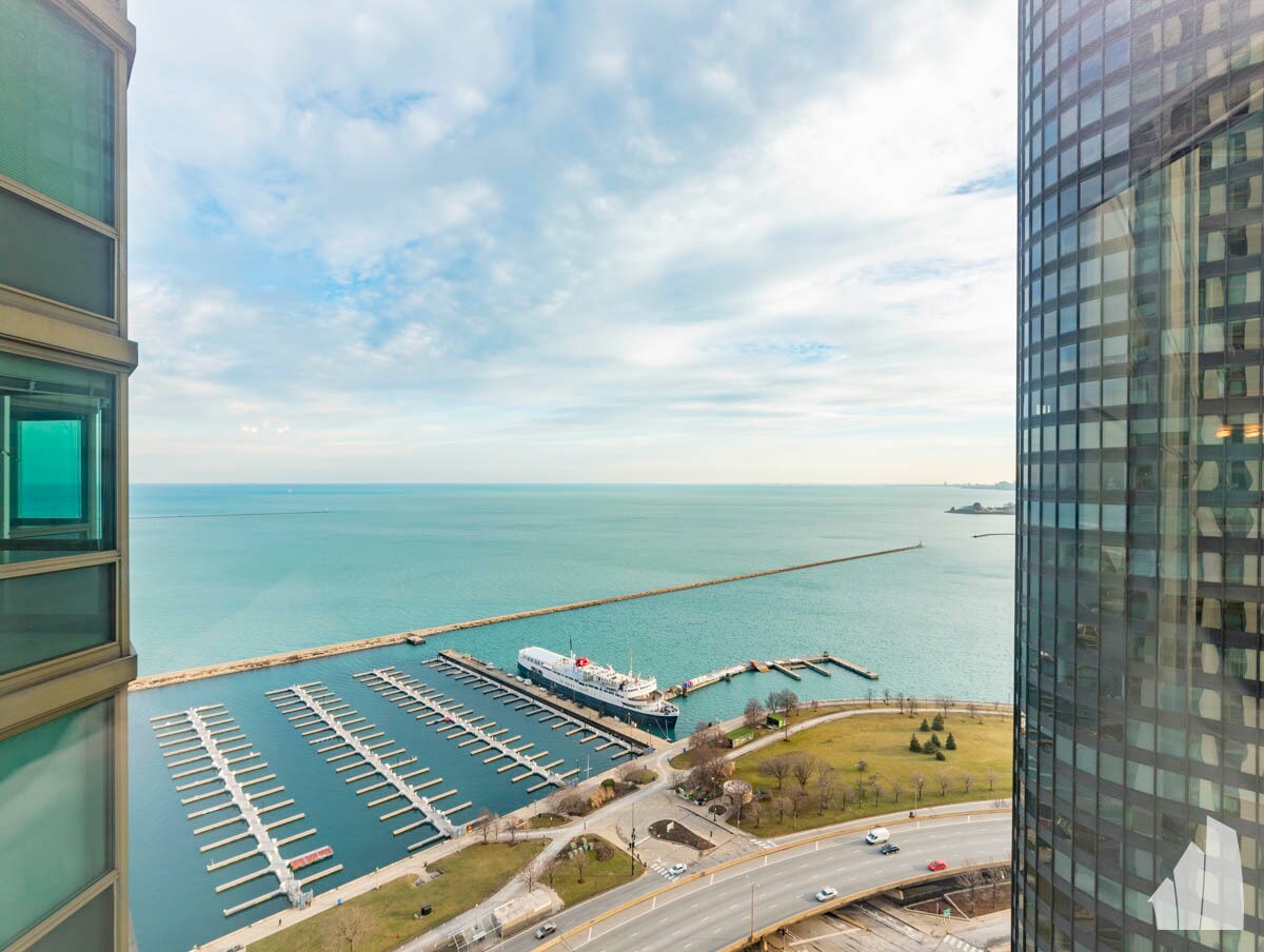 Building Photo - 195 N Harbor Dr