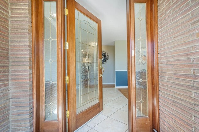 Building Photo - 3Bd/2.75Ba Seattle House