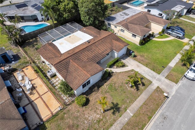 Building Photo - 6924 NW 8th Ct