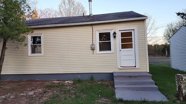 Building Photo - 349 N Genoa Ave