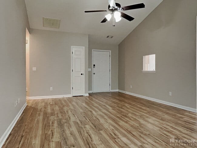 Building Photo - 105 Thornby Rd