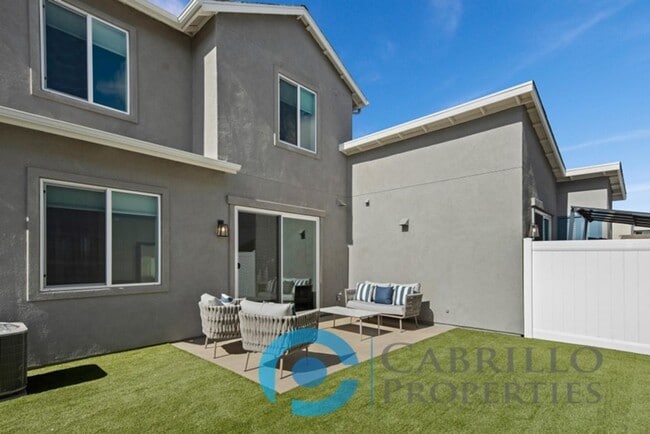 Building Photo - Brand New 4bd/2.5ba Home with Private Yard and Attached 2-Car Garage