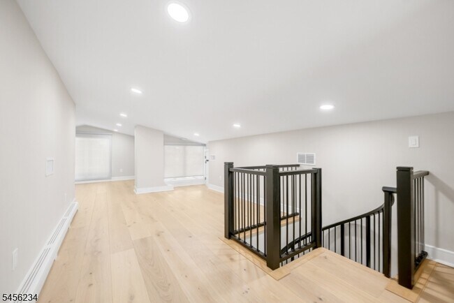 Building Photo - 22 Berkshire Pl