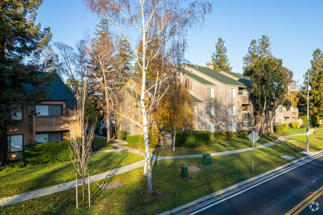 Alt. Exterior - Sierra Crest