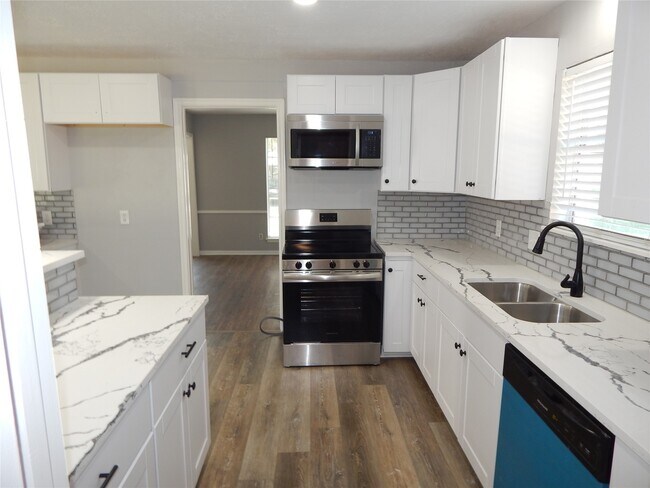 Building Photo - 22210 Provincial Blvd