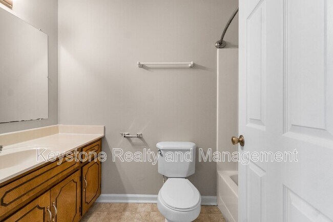 Building Photo - 308 Thompsonville Ln