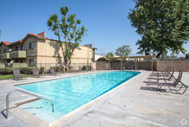 Pool - Aventerra Apartment Homes