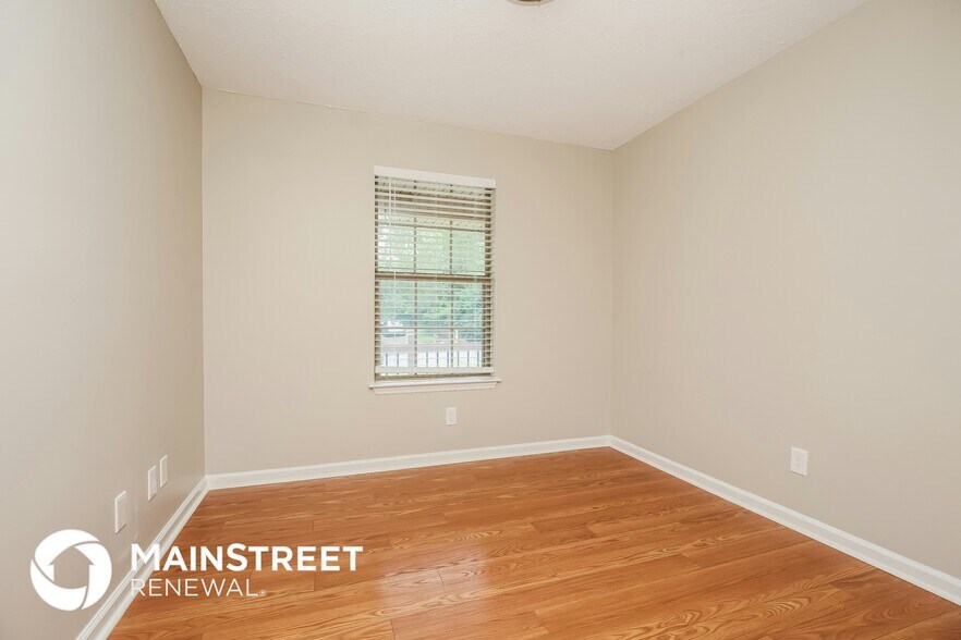 Building Photo - 214 Riverwood Dr