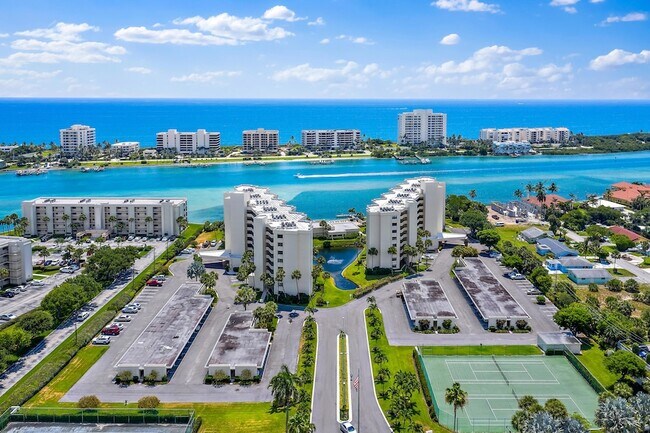 Building Photo - 19800 Sandpointe Bay Dr S