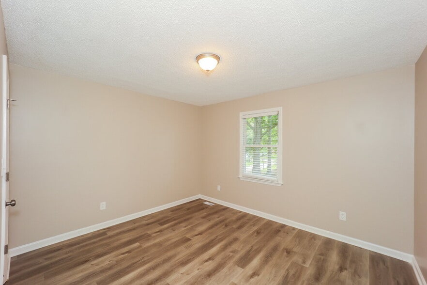 Building Photo - 1604 Carriage Hills Dr