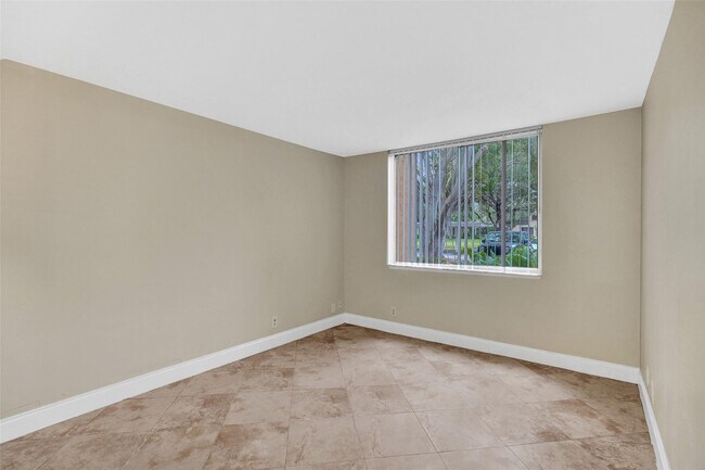 Building Photo - 10733 Cleary Blvd