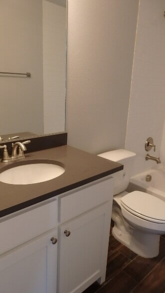 Single Vanity in Second Bath - 4928 villas drive