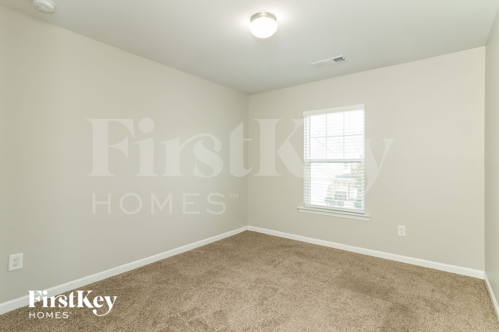 Building Photo - 529 S Fortune Way