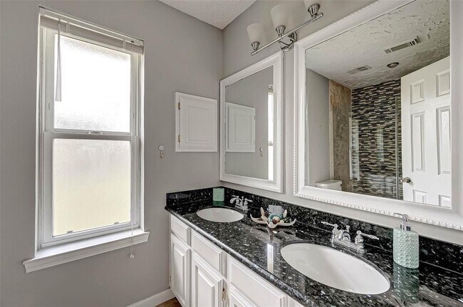 Building Photo - 14110 Taco Ct