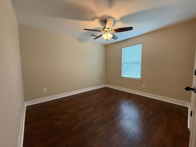 Building Photo - Lovely 3 Bed 2 Bath House in Old Hickory - Fenced in Yard