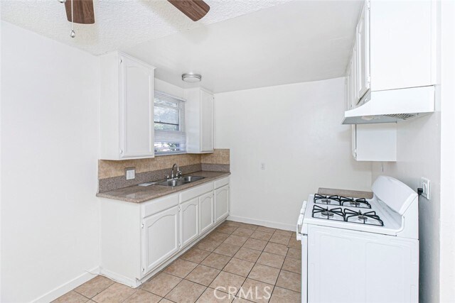 Building Photo - 11659 Hamlin St