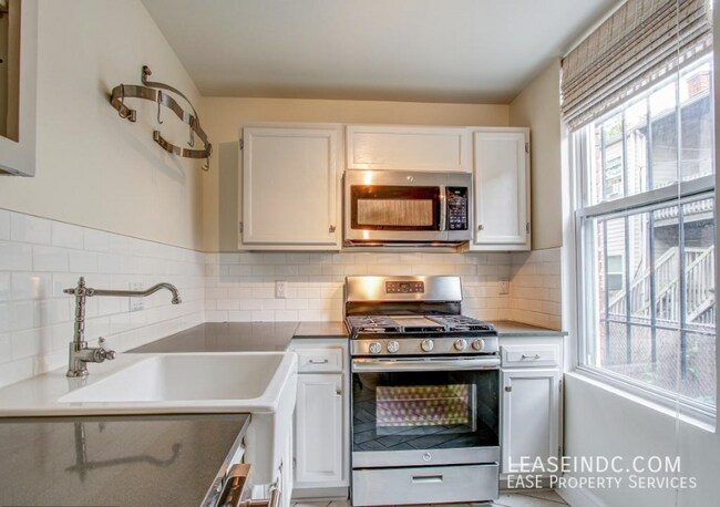 Building Photo - 1708 3rd St NW