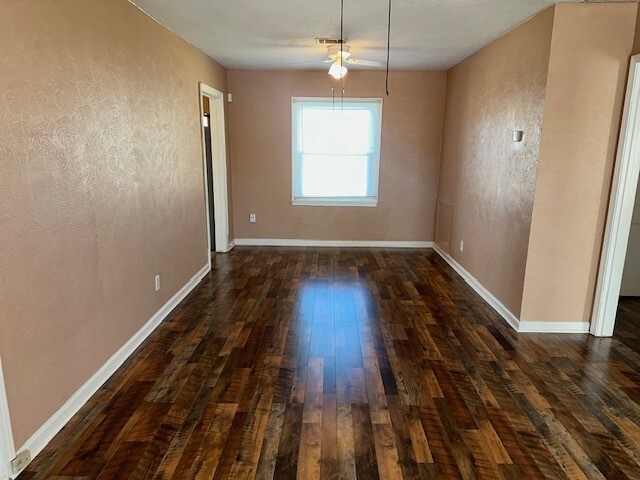 Building Photo - 5425 Bataan Rd