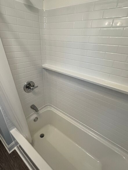 Building Photo - 260 N Enola Dr