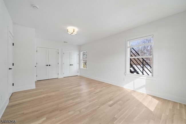 Building Photo - 96 Watchung Ave