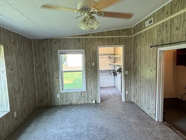 Building Photo - 706 Muddy Creek Rd