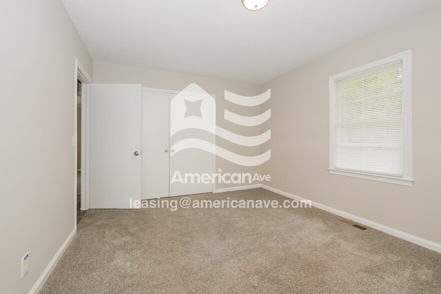 Building Photo - 4902 20th Ave