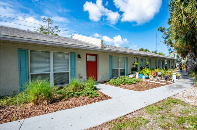 Building Photo - Casa Corsicana