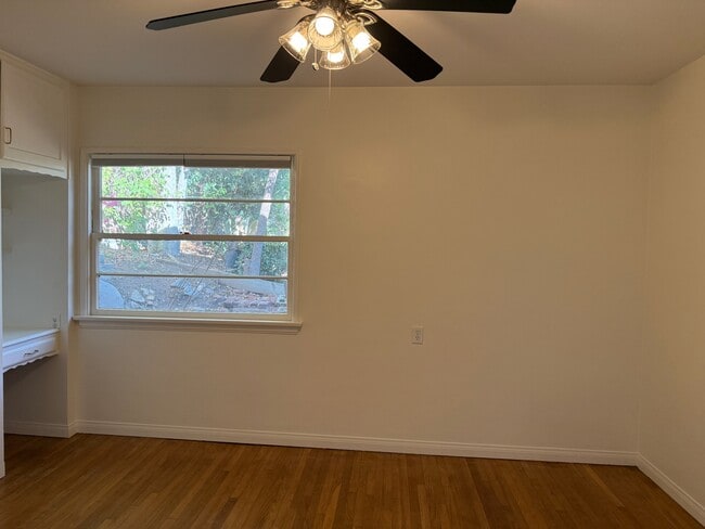 Building Photo - 108 Buena Vista Dr