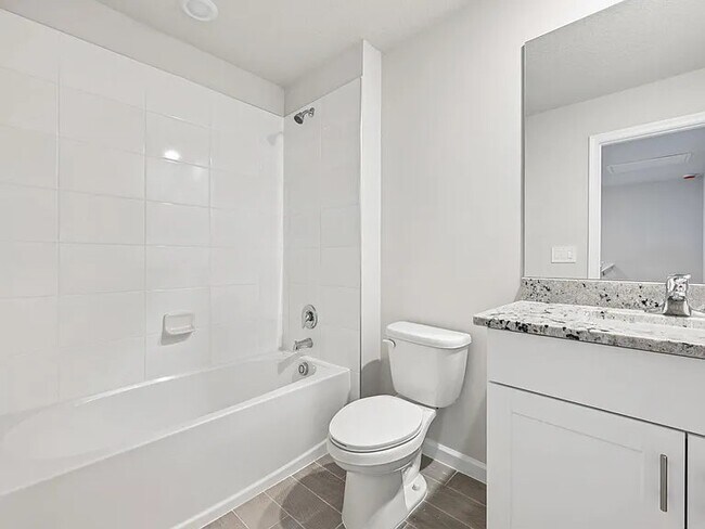 Building Photo - 458 Salisbury Cir