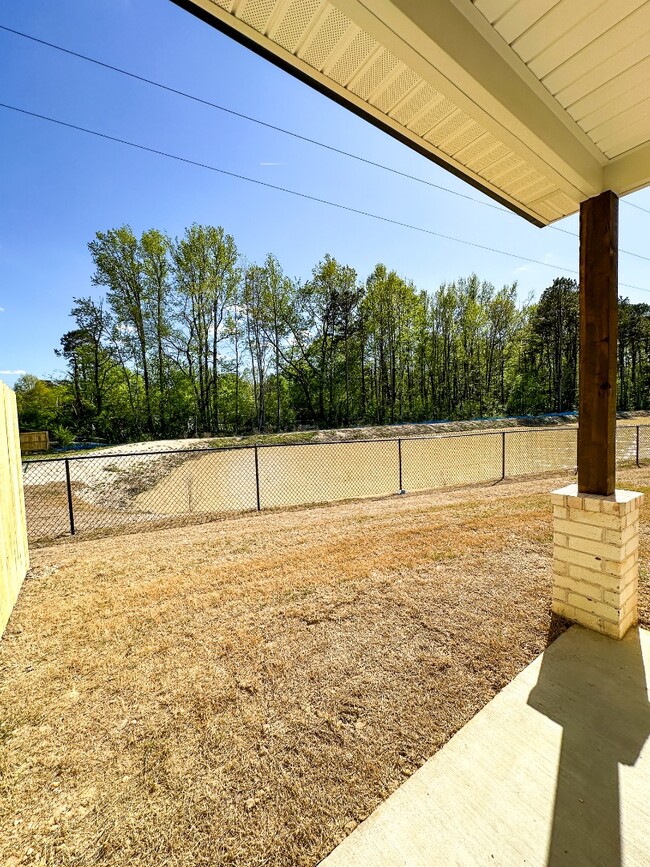 Building Photo - 1716 Rosemary Drive