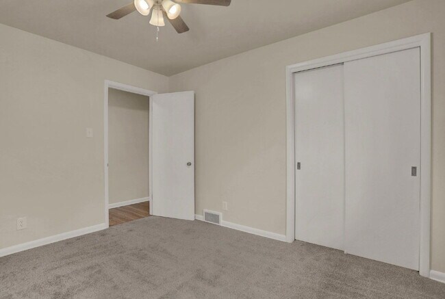 Building Photo - 214 Cheyenne Blvd