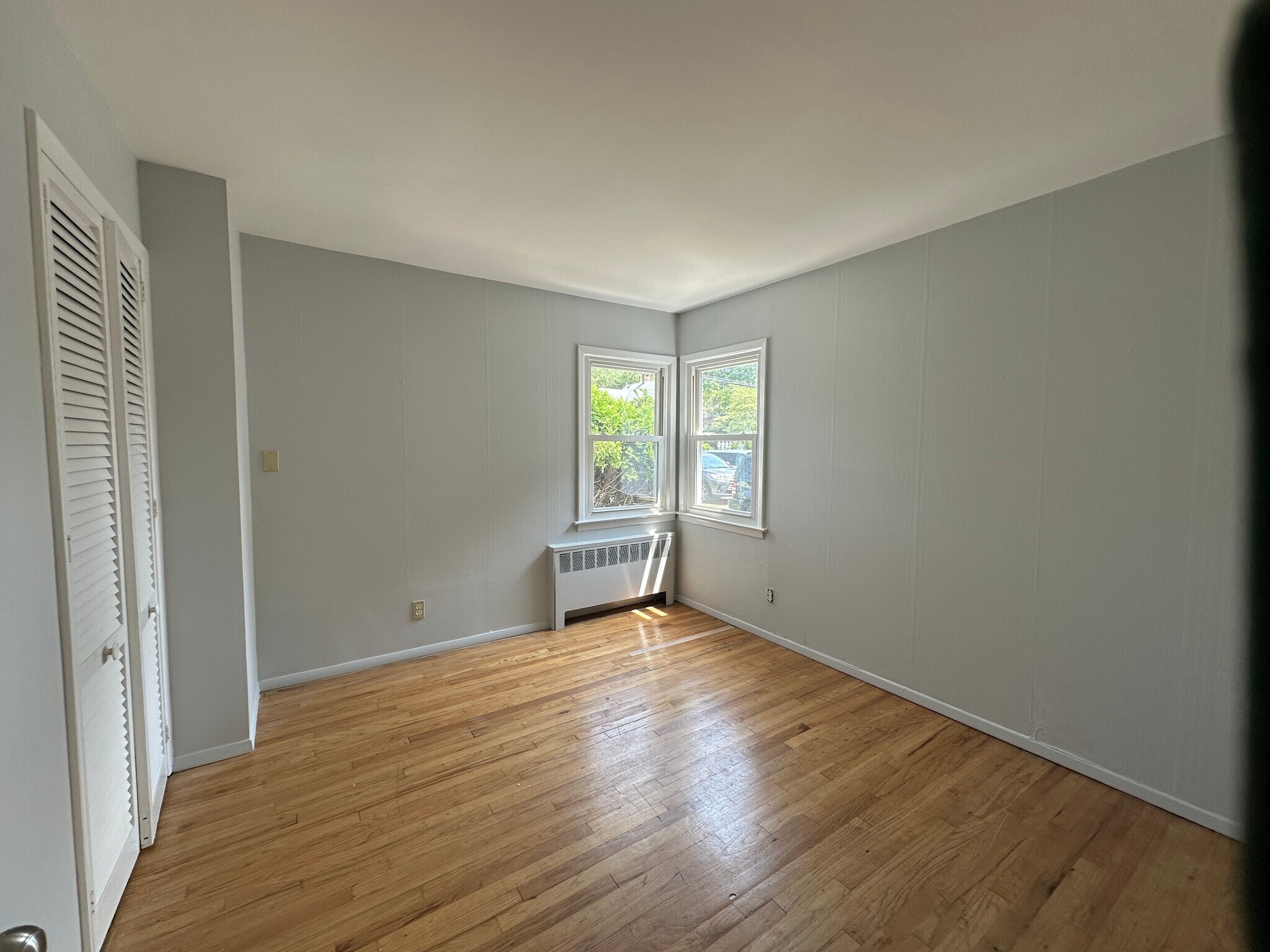 Building Photo - 234 Crombie St