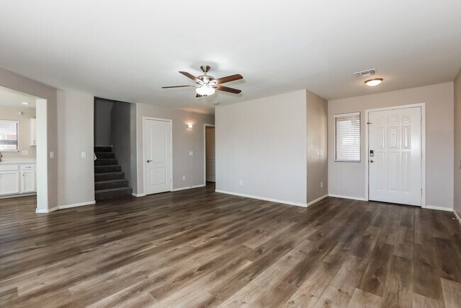 Building Photo - 1361 E Ryan Rd