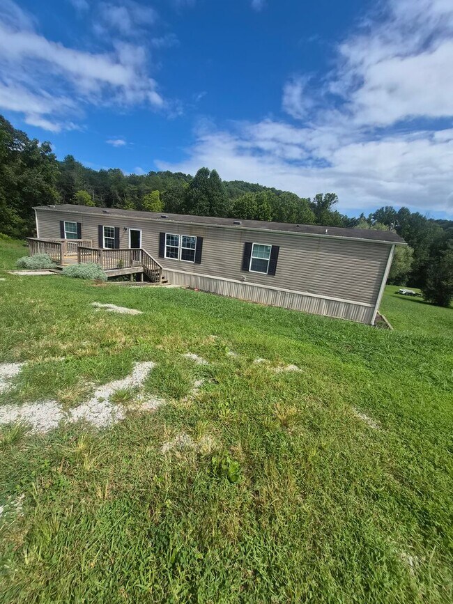 Building Photo - 4951 Hickory Valley Rd