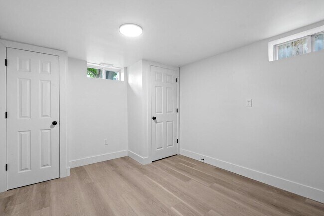 Building Photo - 1210 Arbor Ave