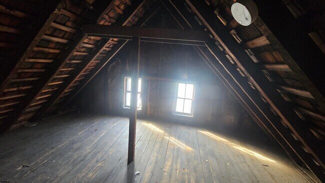 Building Photo - 130 Wilmer St