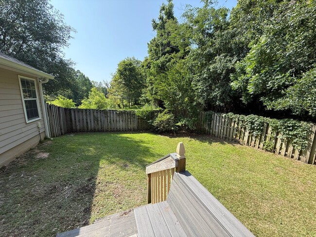 Building Photo - East Tallahassee Townhome With Garage