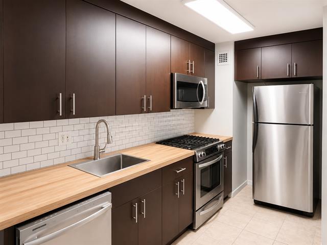 Building Photo - 3883 Turtle Creek Blvd
