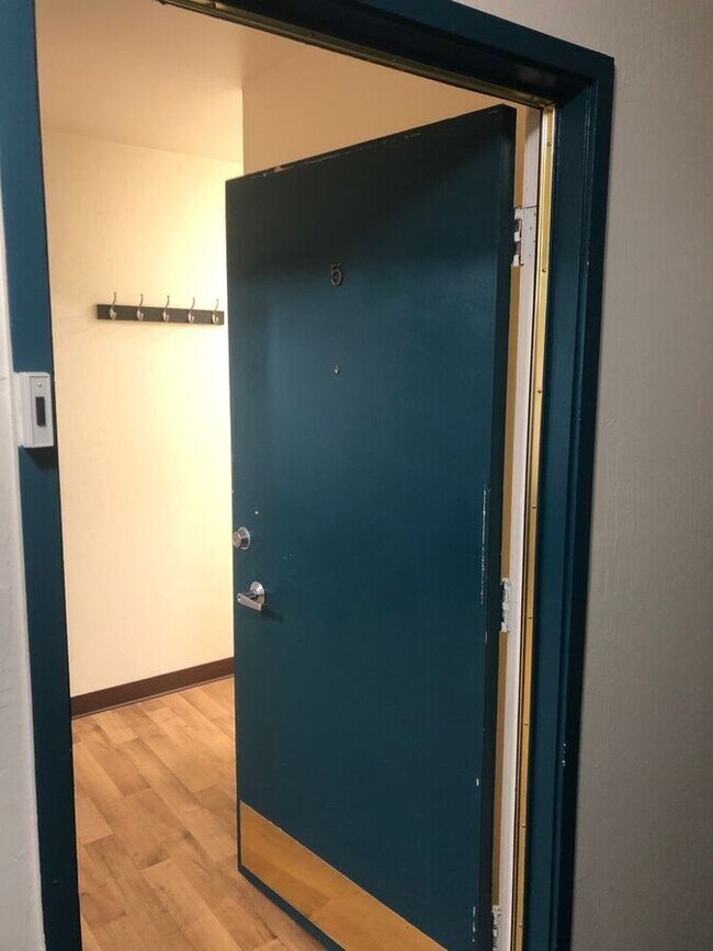 Building Photo - 2315 Parker St