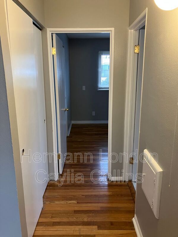 Building Photo - 10623 Landseer Dr