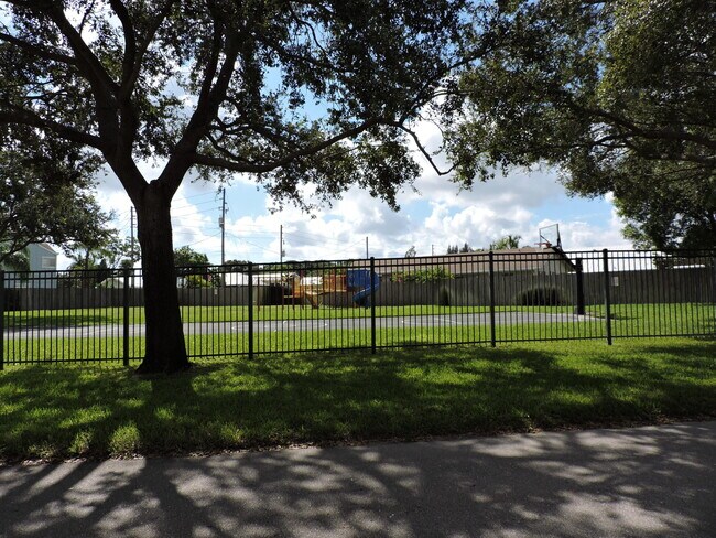 Building Photo - 6239 Riverwalk Ln