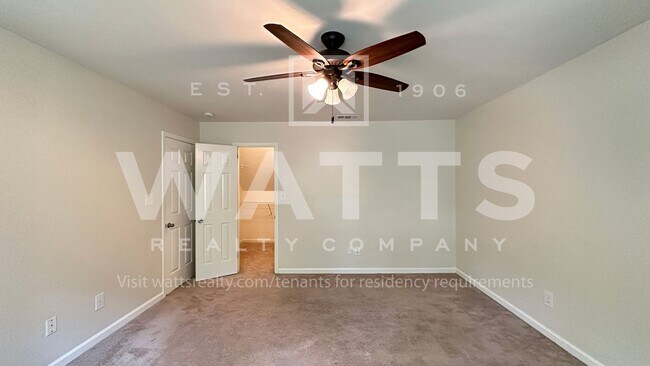 Building Photo - 4 Bedroom, 4.5 Bath Home in Heart of Hoover